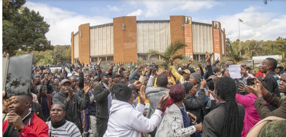 Afrique du Sud : Des pressions pour une délocalisation du sommet de la SADC prévu au Zimbabwe