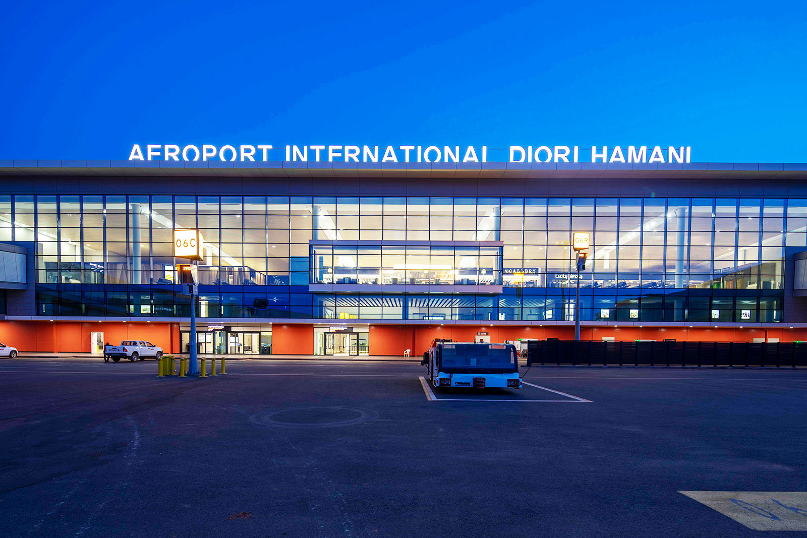 Niamey : Tirs et explosions secouent l'aéroport international