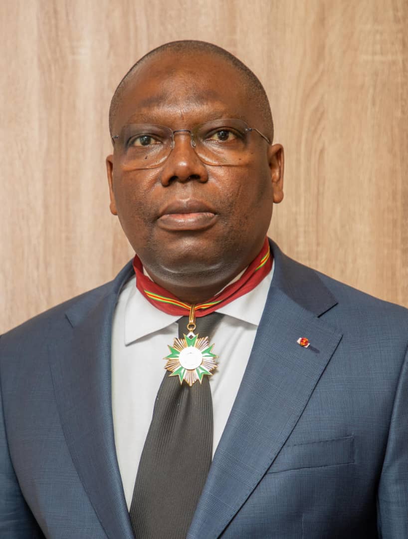 Reconnaissance à un serviteur de l’État : Philippe Auguste Richard DAHOUI élevé au grade de Commandeur de l’Ordre National du Bénin